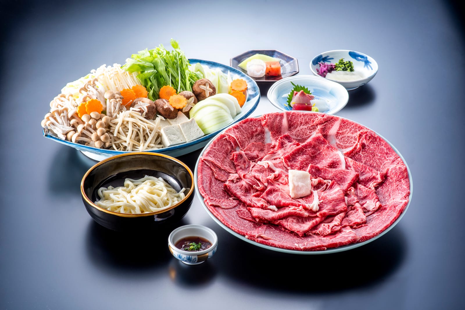 가고시마산 소고기 요세나베 상차림